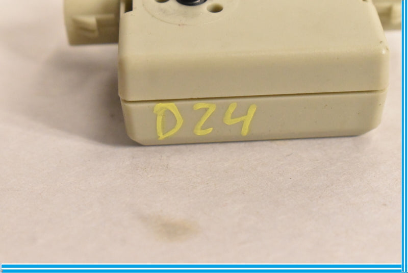 Load image into Gallery viewer, 09-15 BMW 740i 750i 750Li  F02 Antenna Amplifier AMP Module Unit 911826206 Oem
