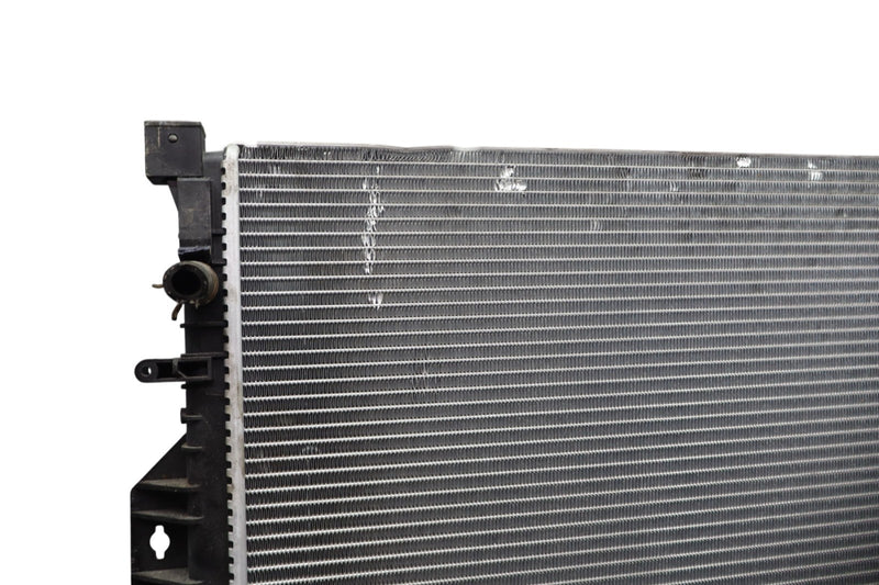 Load image into Gallery viewer, 08-17 LR Range Rover Evoque L538 Engine Cooling Radiator Assembly 6G918005FD Oem
