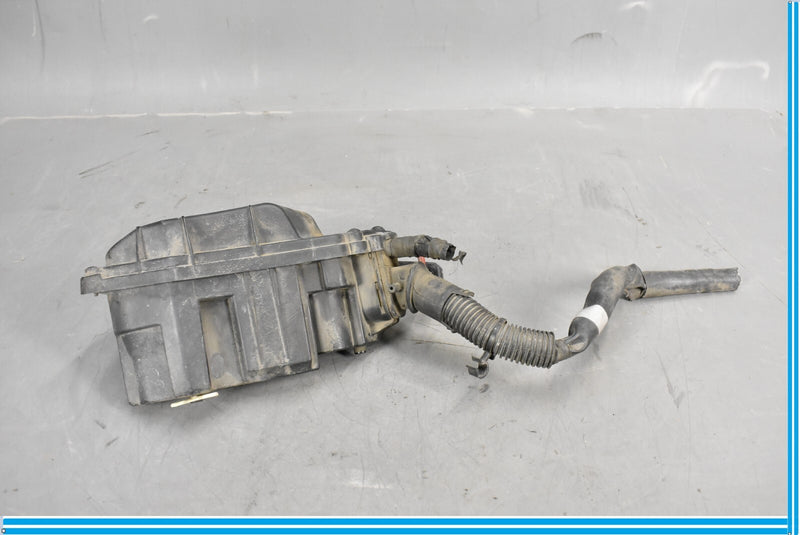 Load image into Gallery viewer, 11-18 Audi S8 A8 Quattro Engine Compartment Fuse Relay Housing Box W/ Cover Oem
