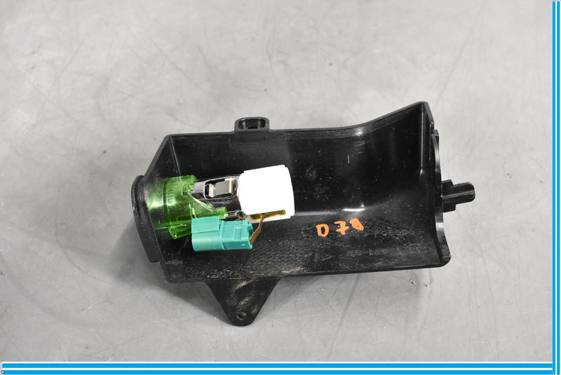 Load image into Gallery viewer, 04-09 Jaguar XJ8 XJR Glove Box 12V Outlet Plug Black 2W93F060D08AA Oem
