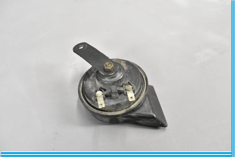 Load image into Gallery viewer, 00-06 Mercedes S500 S600 W220 Front Right Low Tone Signal Horn Oem
