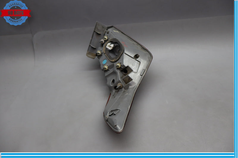 Load image into Gallery viewer, 15-17 Hyundai Genesis G80 Rear Right Side Outer Tail Light Lamp Assembly Oem
