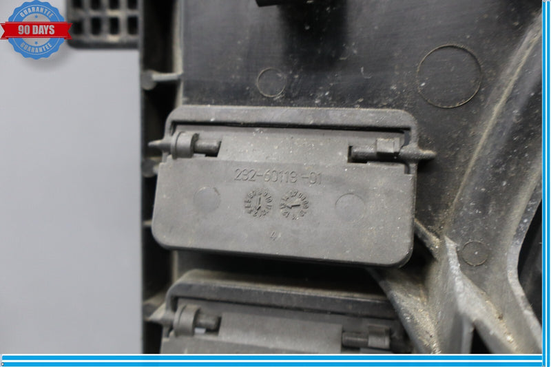 Load image into Gallery viewer, 11-14 Volkswagen Touareg Front Engine Radiator Cooling Fan Assembly Oem
