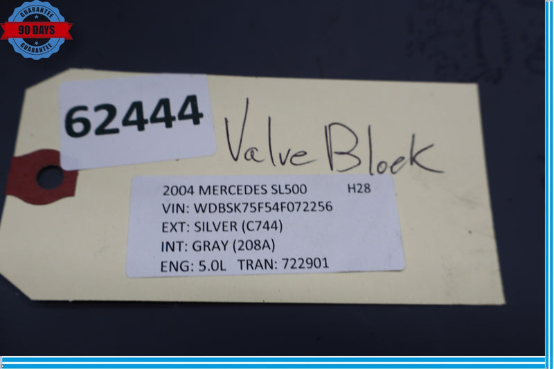 Load image into Gallery viewer, 03-06 Mercedes R230 SL500 Front / Rear Hydraulic Suspension Valve Block Oem
