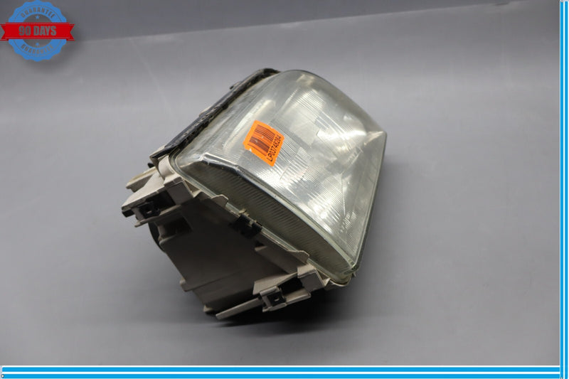 Load image into Gallery viewer, 95-99 Mercedes W140 S500 Front Right Passenger Side Headlight Light Lamp Oem
