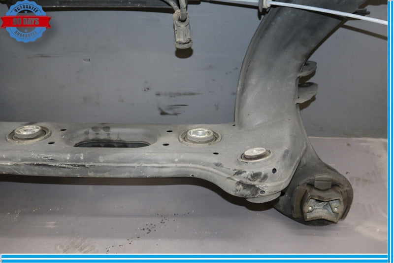 Load image into Gallery viewer, 10-18 Mercedes E350 E400 CLS550 Rear Subframe Sub Frame Crossmember Oem

