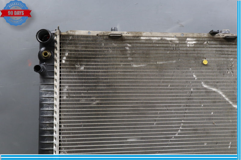 Load image into Gallery viewer, 92-02 Mercedes R129 SL500 500SL Engine Cooling Cooler Radiator Assembly Oem
