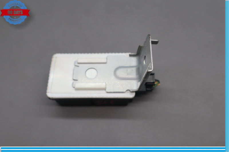 Load image into Gallery viewer, 15-17 Hyundai Genesis TPMS Tire Pressure Monitor Sensor 95800B1100 Oem
