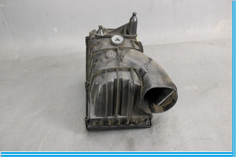 Load image into Gallery viewer, 10-13 Land Range Rover L320 Left Side Air Intake Cleaner Filter Box Housing Oem
