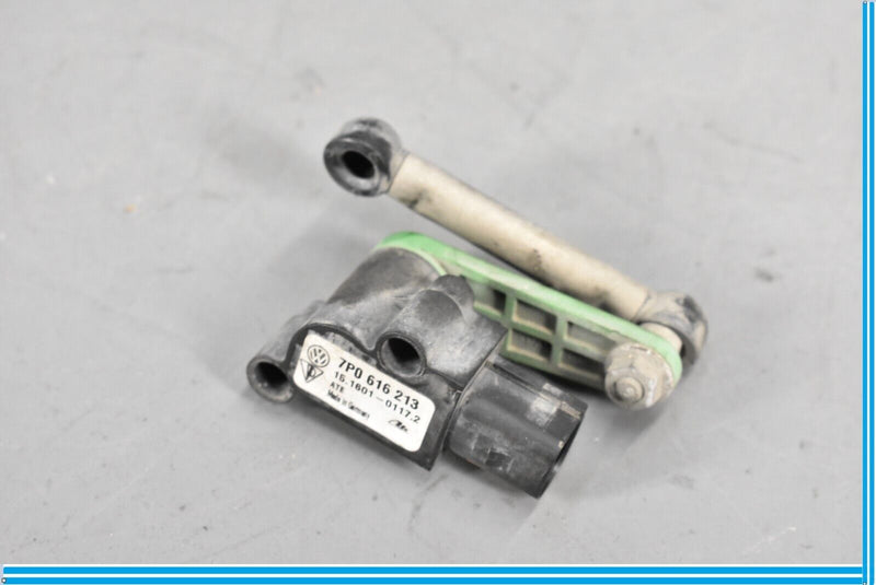 Load image into Gallery viewer, 11-17 Volkswagen VW Touareg Front Left Headlight Ride Height Level Sensor Oem
