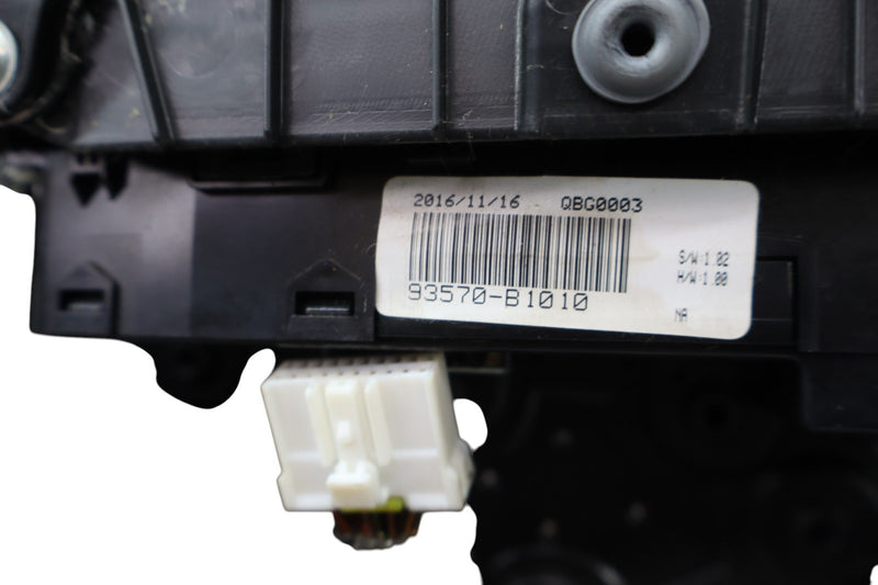 Load image into Gallery viewer, 15-17 Hyundai Genesis G80 Front Left Driver Side Interior Door Panel Trim Oem
