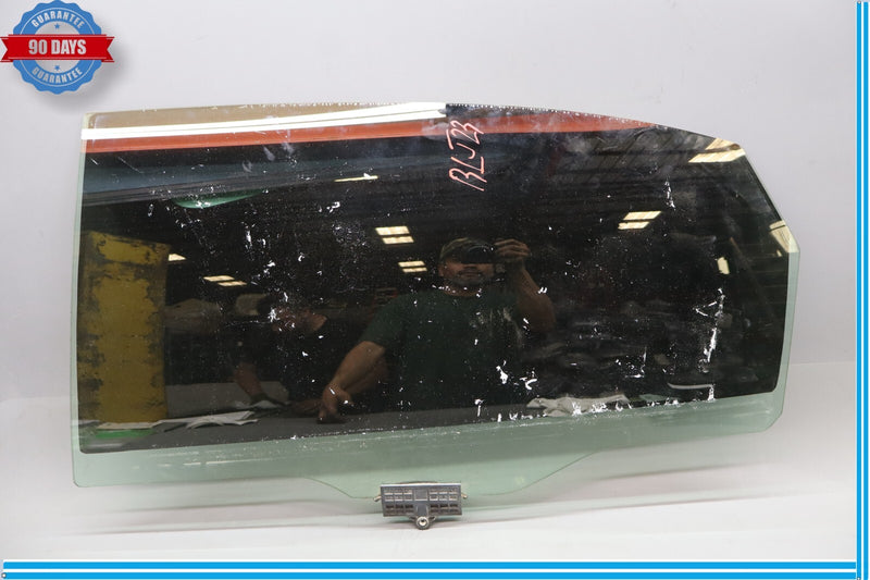 Load image into Gallery viewer, 11-16 Hyundai Equus Rear Left Driver Side Door Window Auto Glass Panel Oem
