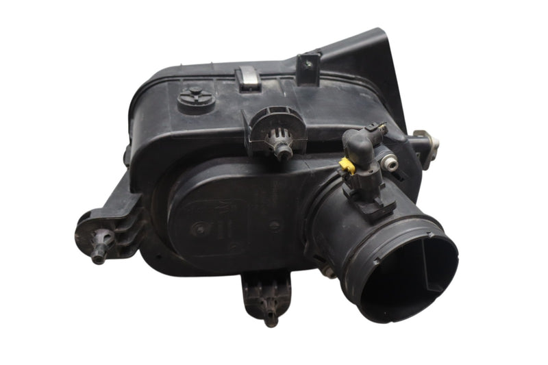 Load image into Gallery viewer, 14-18 Maserati Quattroporte Ghibli Right Engine Air Intake Filter 670001543 Oem
