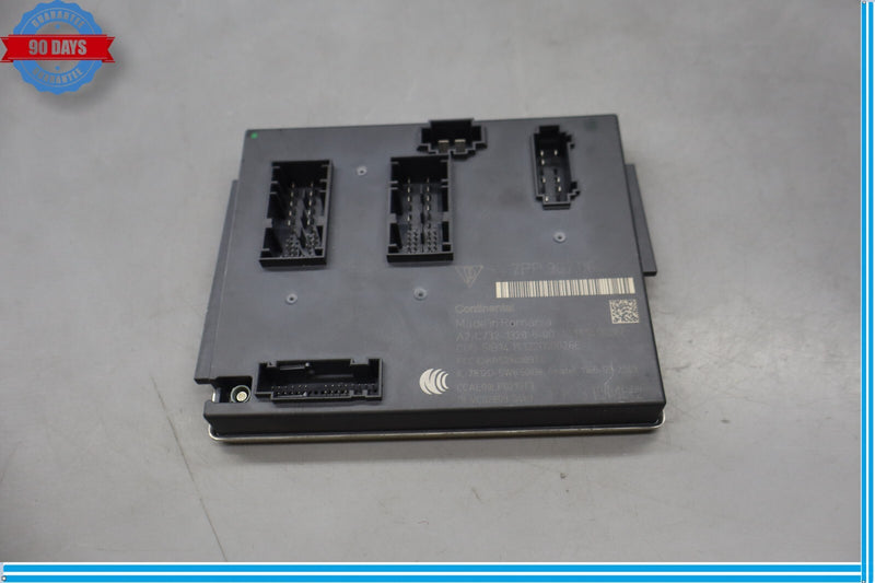 Load image into Gallery viewer, 10-11 Porsche Panamera Front Body Control Module BCM 7PP907064BC Oem
