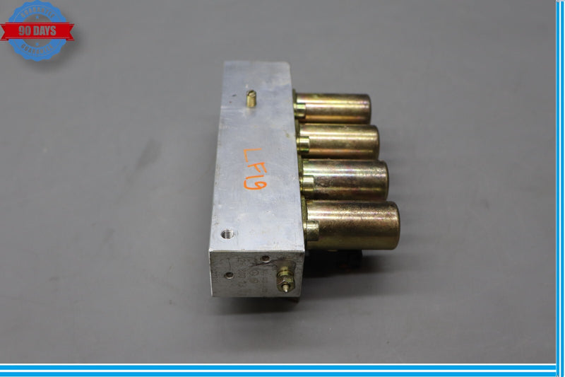 Load image into Gallery viewer, 94-02 Mercedes R129 SL320 SL500 Convertible Top Left Hydraulic Valve Block Oem
