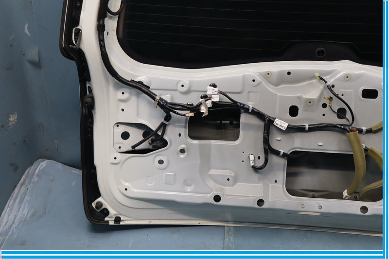Load image into Gallery viewer, 11-13 Infiniti QX56 Rear Liftgate Tailgate trunk Lid Latch Oem
