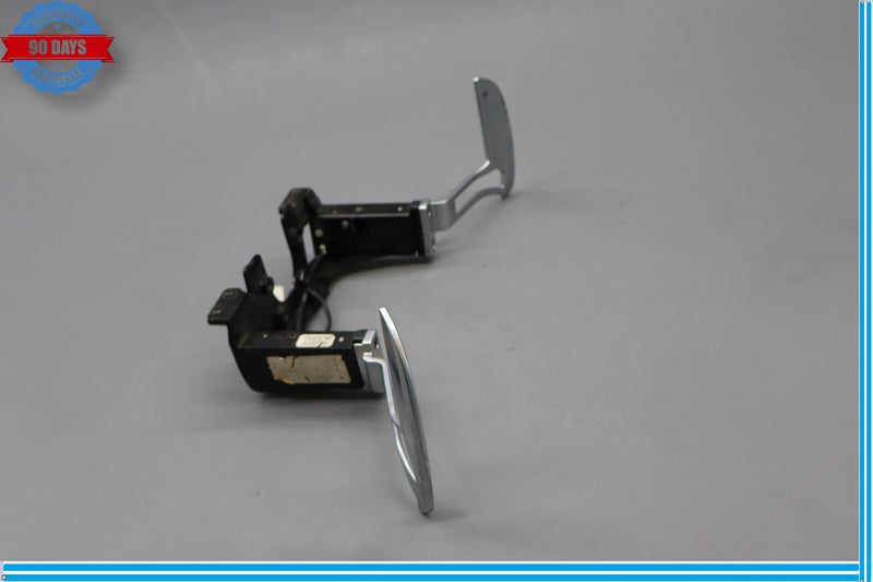 Load image into Gallery viewer, 14-20 Maserati Ghibli M157 S Q4 Quattroporte Steering Wheel Paddle Shifters Set
