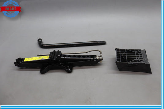 10-15 Jaguar X250 XF XFR Emergency Spare Tool Wrench 1R8A17032AB Oem