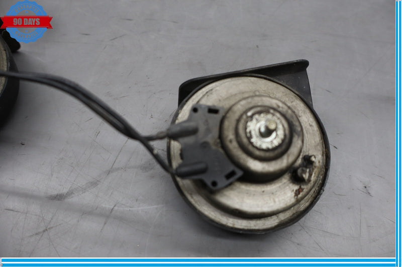 Load image into Gallery viewer, 04-09 Cadillac XLR Left &amp; Right Side High &amp; Low Tone Horn Signal Oem

