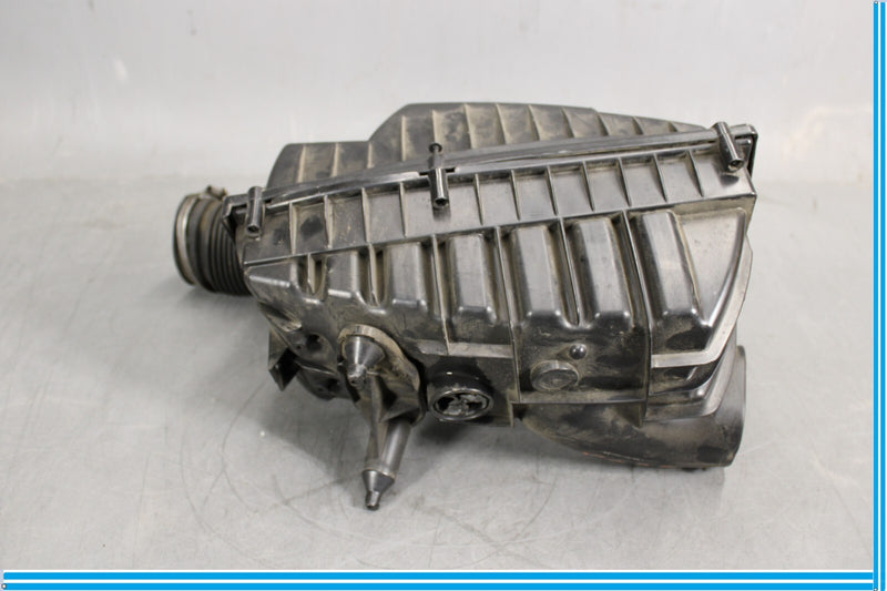 Load image into Gallery viewer, 10-13 Land Range Rover Sport Right Air Intake Cleaner Filter Box Housing Oem
