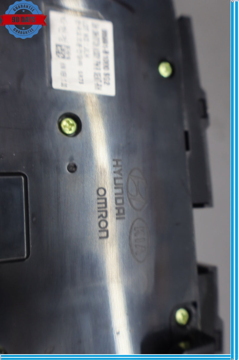 Load image into Gallery viewer, 15-20 Hyundai Genesis G80 Front Right Side Seat Lumbar Adjustment Switch Oem
