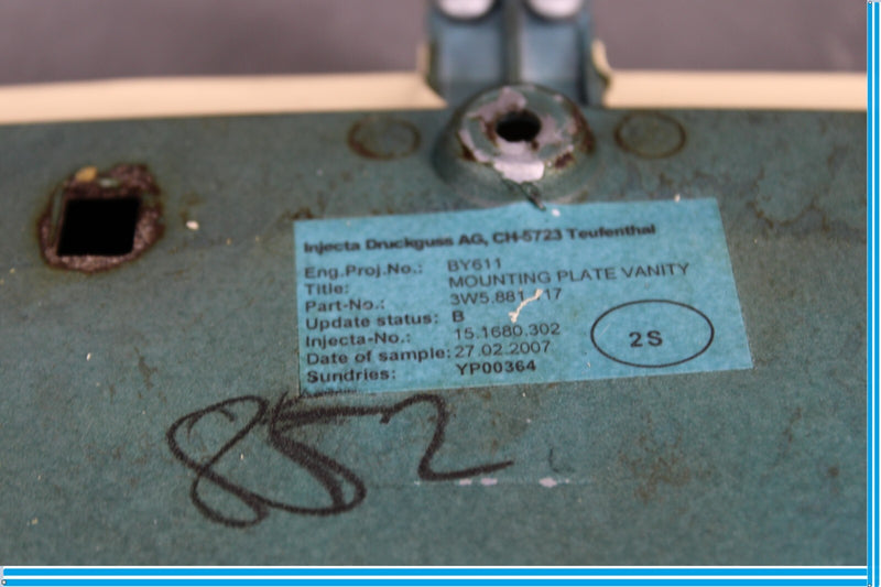 Load image into Gallery viewer, 06-13 Bentley Continental Rear Right Picnic Table Tray Oem
