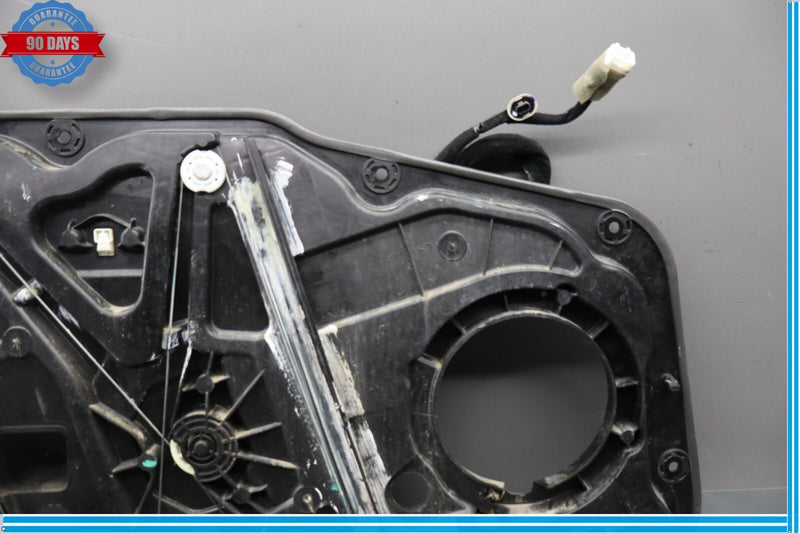 Load image into Gallery viewer, 15-20 Hyundai Genesis Front Right Passenger Side Door Window Regulator Panel Oem

