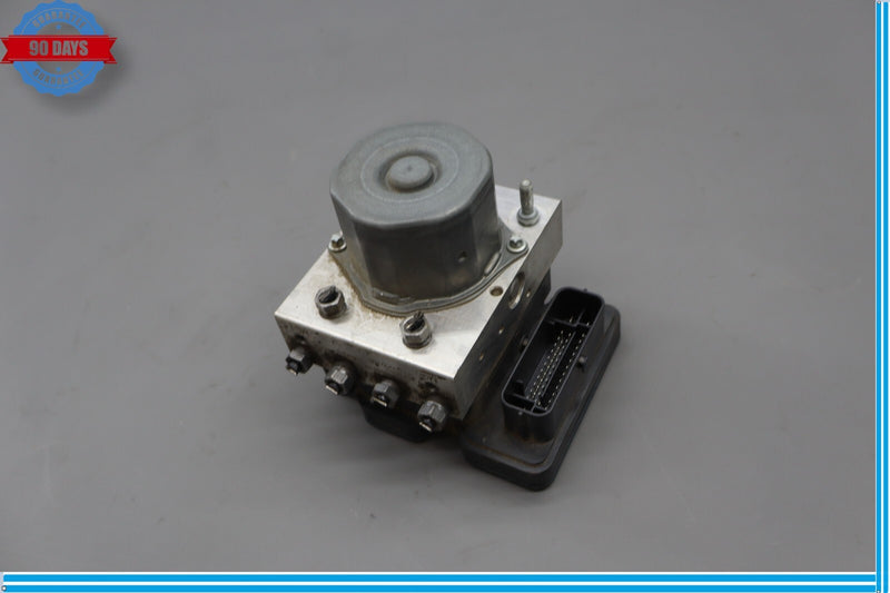 Load image into Gallery viewer, 14-16 Maserati Ghibli M157 Quattroporte ABS Anti Lock Brake Pump Module Oem
