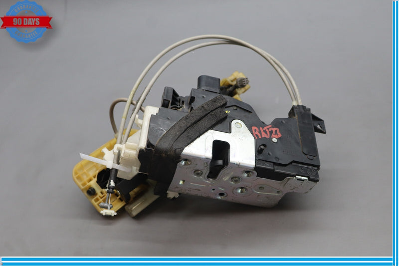 Load image into Gallery viewer, 11-16 Hyundai Equus SIG Rear Left Driver Side Exterior Door Handle W/ Lock Oem
