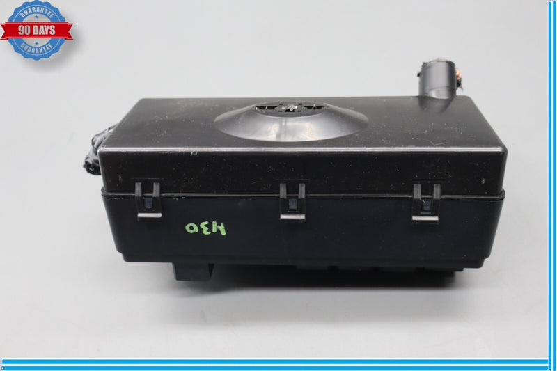 Load image into Gallery viewer, 14-20 Maserati Ghibli Engine Fuse Box Relay Block 670036281 Oem

