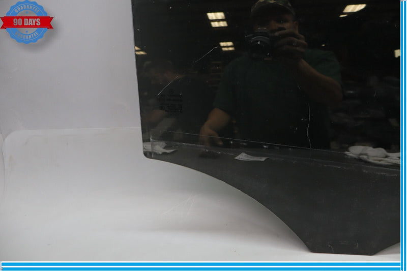 Load image into Gallery viewer, 2015 Mercedes X166 GL450 Rear Right Passenger Side Door Window Auto Glass Oem
