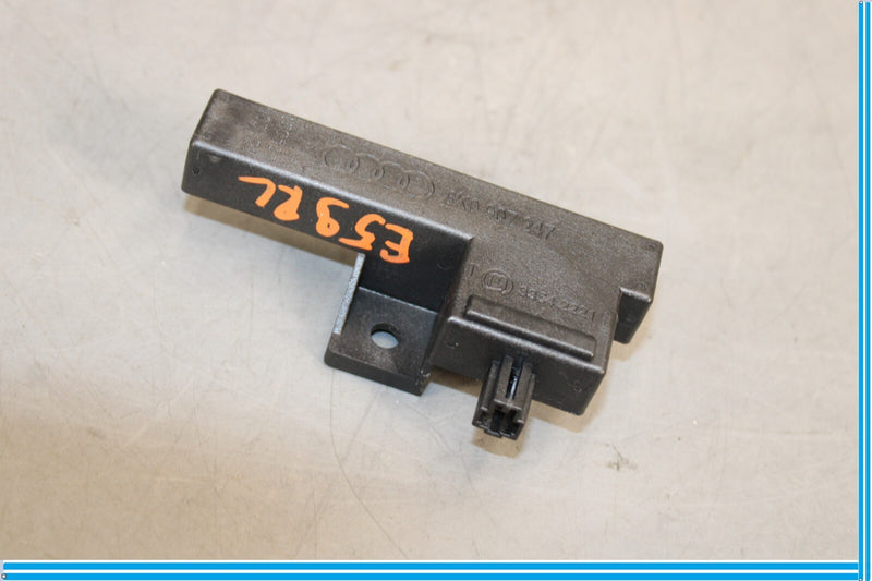 Load image into Gallery viewer, 11-17 Audi A8 A8 Quattro Rear Keyless Access Entry Antenna 8k0907247 Oem
