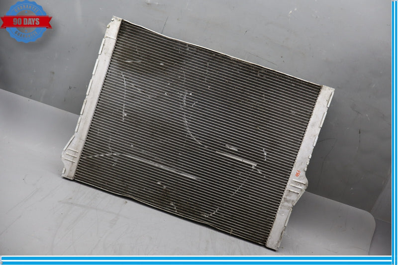 Load image into Gallery viewer, 10-15 BMW 750Li 750Li xDrive Engine Main Large Grade Radiator Oem
