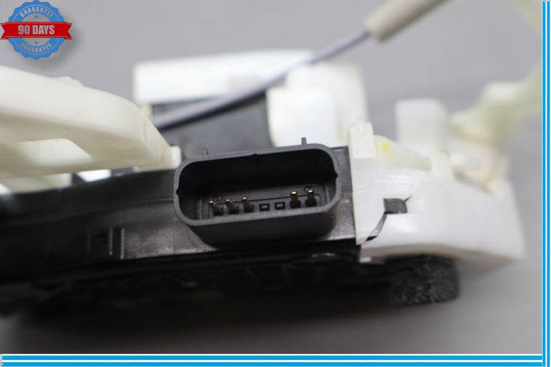 Load image into Gallery viewer, 15-20 Hyundai Genesis G80 Front Right Side Door Lock Latch Actuator Oem
