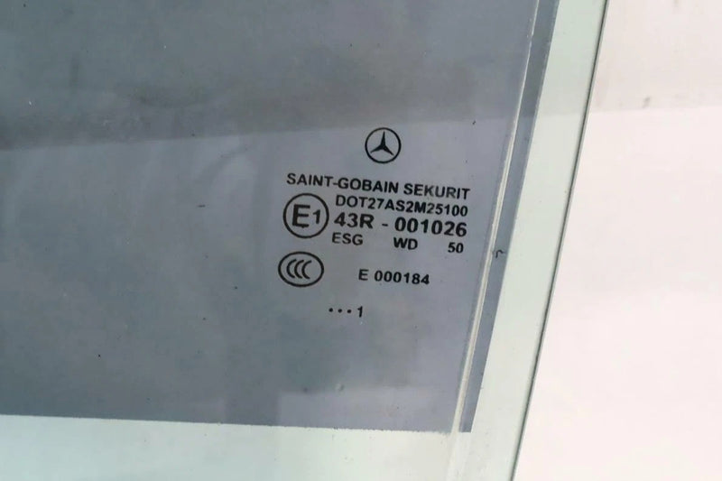 Load image into Gallery viewer, 12-14 Mercedes CLS550 CLS63 AMG Rear Left Door Window Auto Glass 2187350110 Oem
