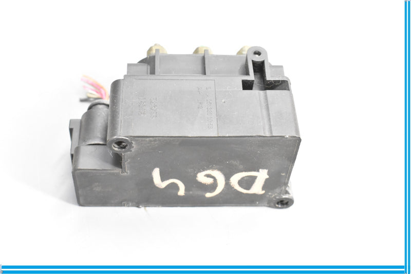 Load image into Gallery viewer, 07-12 Mercedes GL450 GL550 X164 Air Suspension Valve Block A2513200058 Oem
