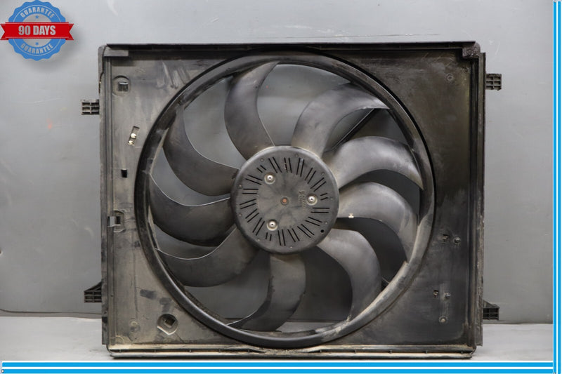 Load image into Gallery viewer, 14-17 Maserati Ghibli M157 Engine Radiator Cooling Fan Motor Assembly Oem
