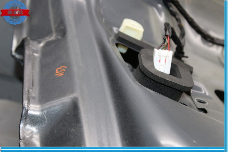 Load image into Gallery viewer, 15-16 Hyundai Genesis Rear Trunk Lid Panel Assembly White 69200-B1020 Oem
