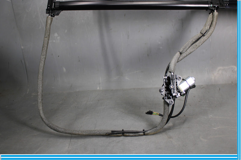 Load image into Gallery viewer, 07-09 Mercede W221 S550 S350 Rear Left Door Window Sun Shade Sunshade Black Oem
