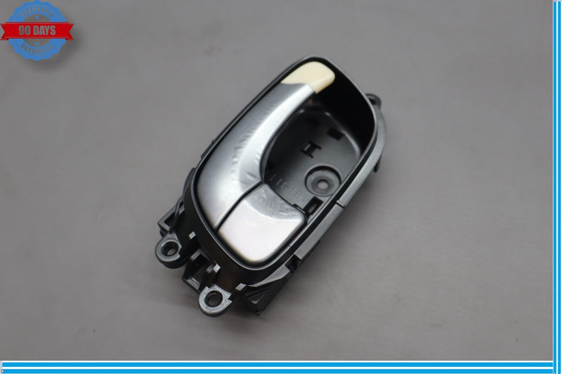 Load image into Gallery viewer, 11-13 Hyundai Equus Front Right Passenger Side Interior Door Handle Oem
