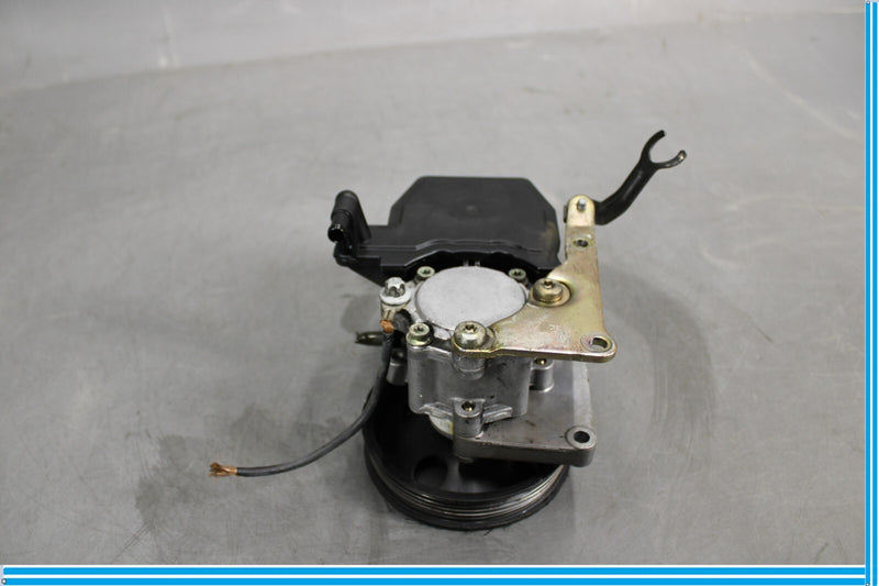 Load image into Gallery viewer, 97-04 Mercedes R170 SLK230 C230 Power Steering Pump Reservoir Assembly Oem
