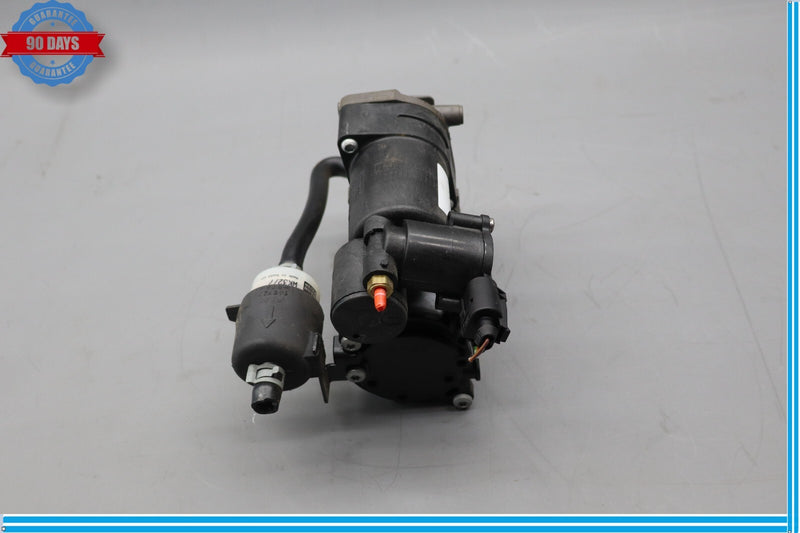 Load image into Gallery viewer, 10-15 Jaguar XJ XJL X351 Air Suspension Compressor Pump Assembly Oem
