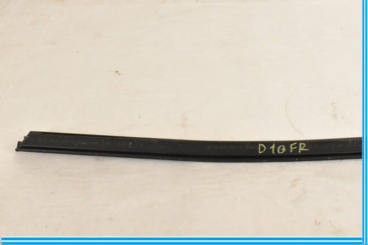 MERCEDES C300 W204 FRONT RIGHT DOOR WINDOW BELT WEATHERSTRIP SEAL OEM 2008-14