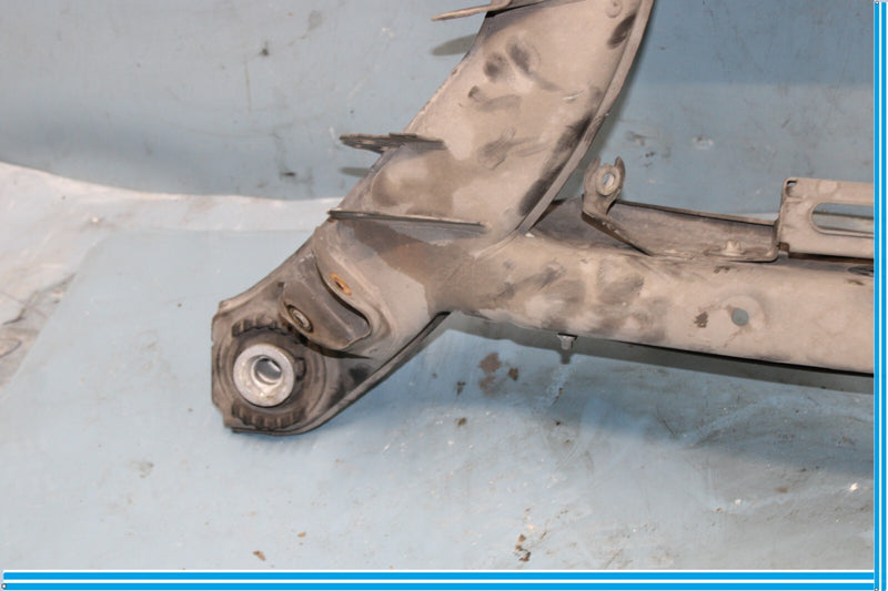 Load image into Gallery viewer, 10-16 Mercedes W212 E350 RWD REAR SUBFRAME CROSSMEMBER OEM 2123506704
