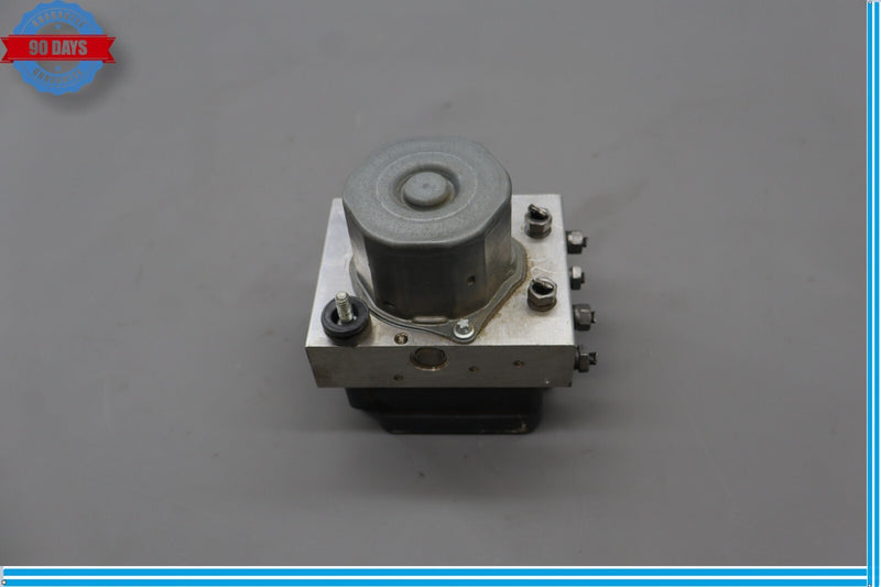 Load image into Gallery viewer, 14-16 Maserati Ghibli M157 Quattroporte ABS Anti Lock Brake Pump Module Oem
