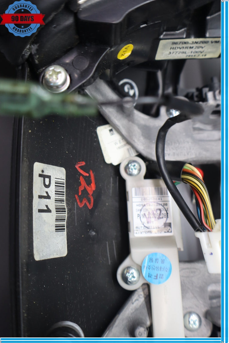 Load image into Gallery viewer, 11-13 Hyundai Equus SIG Front Steering Wheel Black Leather 561003N200 Oem
