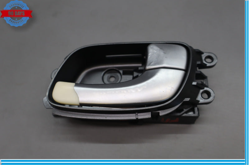 Load image into Gallery viewer, 11-13 Hyundai Equus Front Right Passenger Side Interior Door Handle Oem
