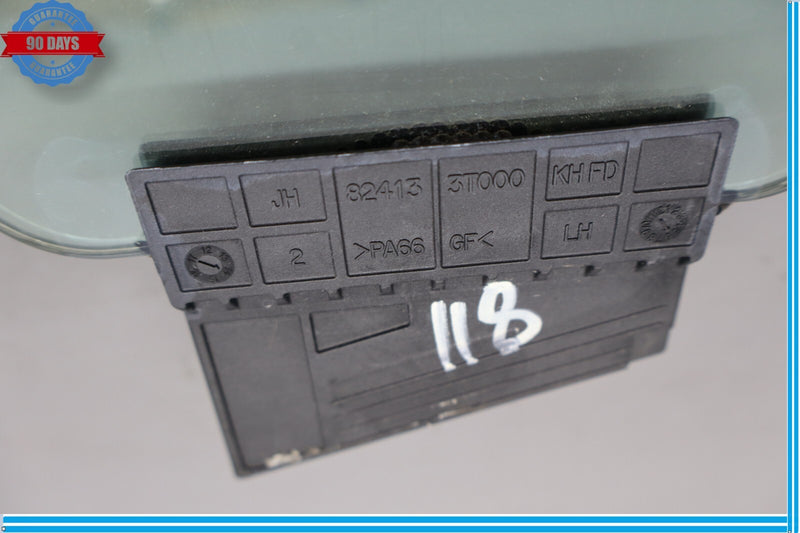 Load image into Gallery viewer, 15-16 Hyundai Genesis Front Left Driver Side Door Window Auto Glass Oem
