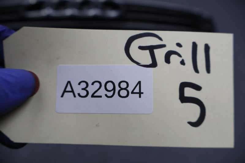 Load image into Gallery viewer, 12-15 Audi A7 Quattro Front Bumper Radiator Center Grille Grill 4G8853651C Oem
