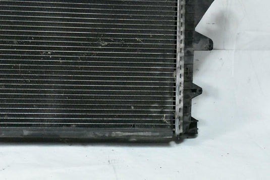 07-10 AUDI Q7 Engine Cooling Radiator OEM 7L6121253K       